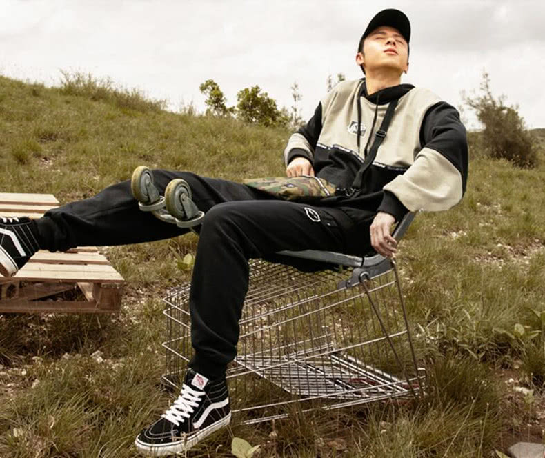 vans潮流穿搭女,vans经典款适合在哪个季节穿