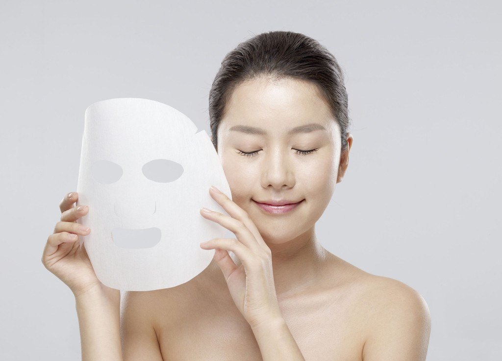 面膜的精华液要不要洗掉,敷面膜后的精华液需要洗掉吗