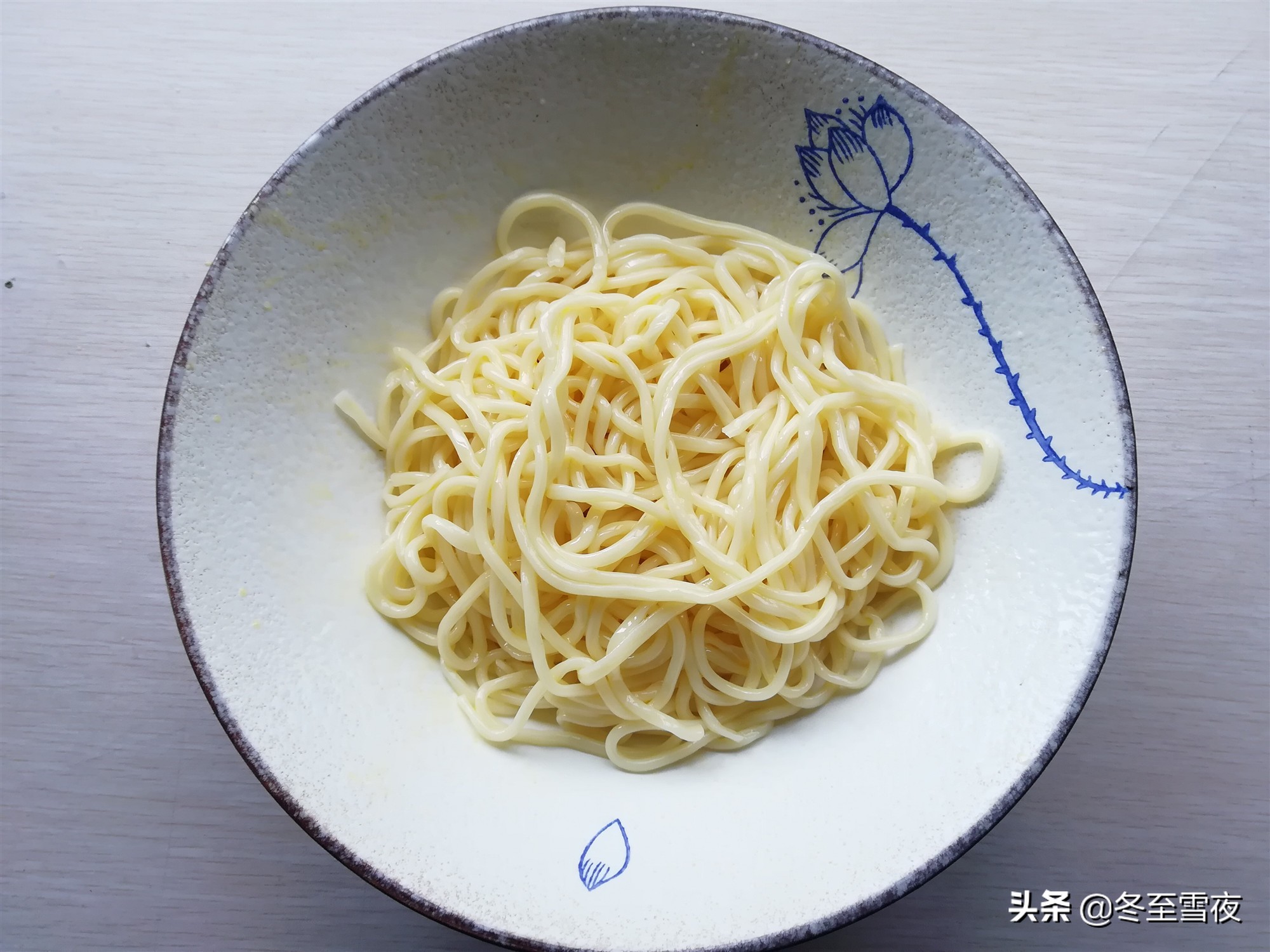 炒面面条怎么做视频,炒粉炒面怎么做不粘锅还炒不成形