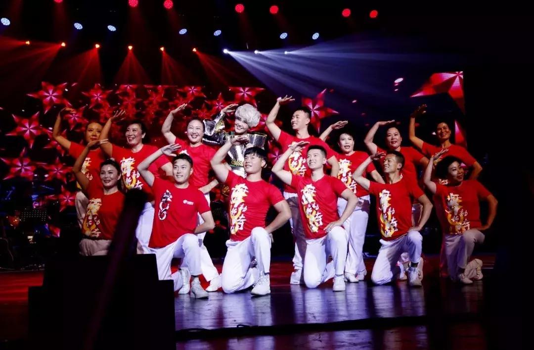 站在草原望北京广场舞开门红,站在草原望北京新年晚会