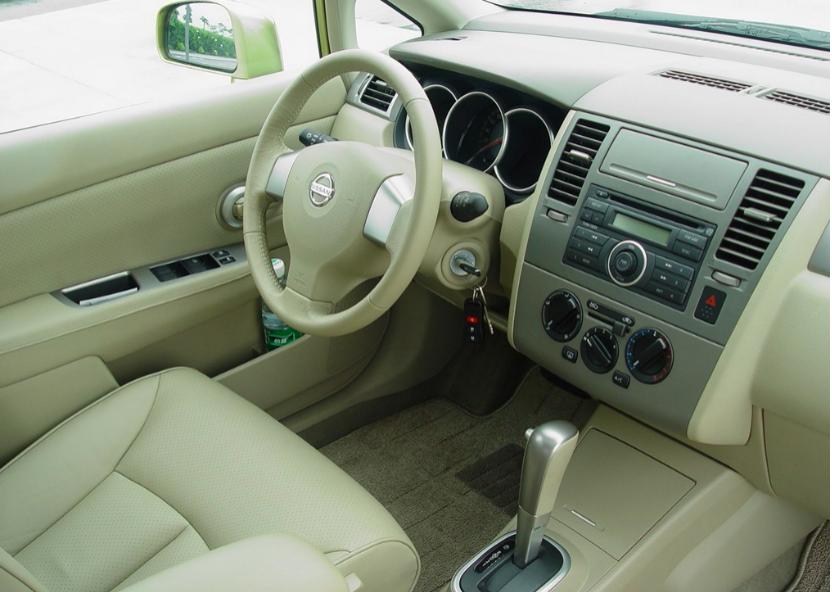 扬州东风日产骐达价格,经典日产轩逸