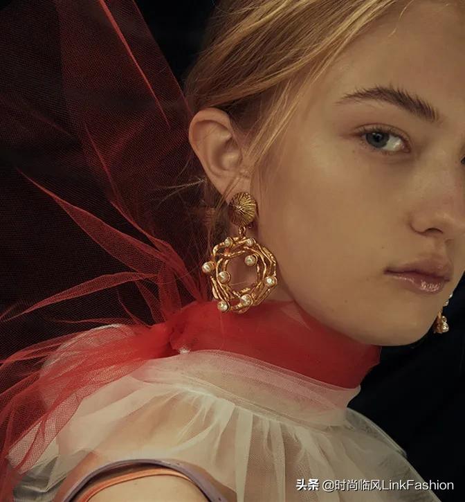 复古感元素，打造春天的时髦衣橱