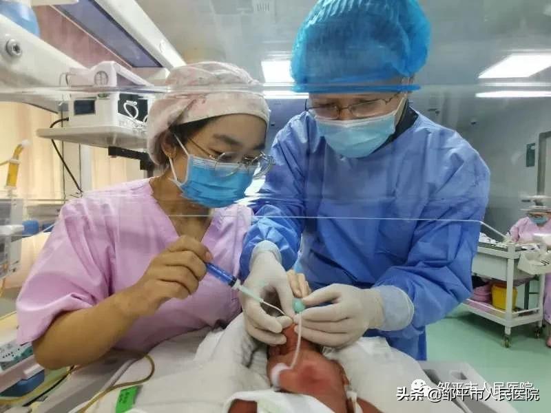 牙签般的细管，救了32周早产儿
