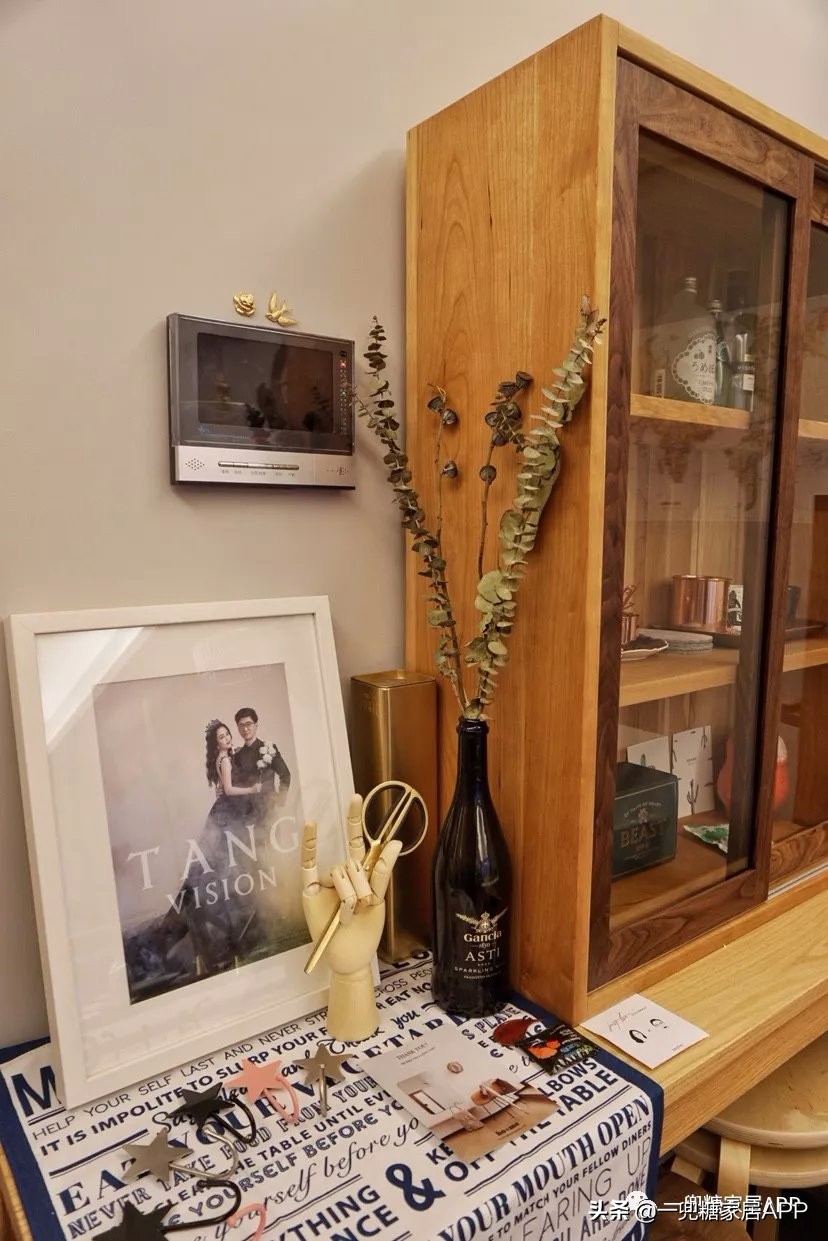 榛戣壊鑳屾櫙妗嗗绾辩収鏀惧簥澶存晥鏋滃浘,澶嶅彜鐩告搴婂ご濠氱罕鐓ф寕澧欑殑鏁堟灉