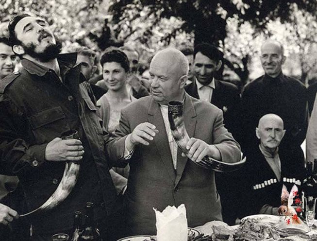 卡斯特罗曝光照片,卡斯特罗拍摄视频