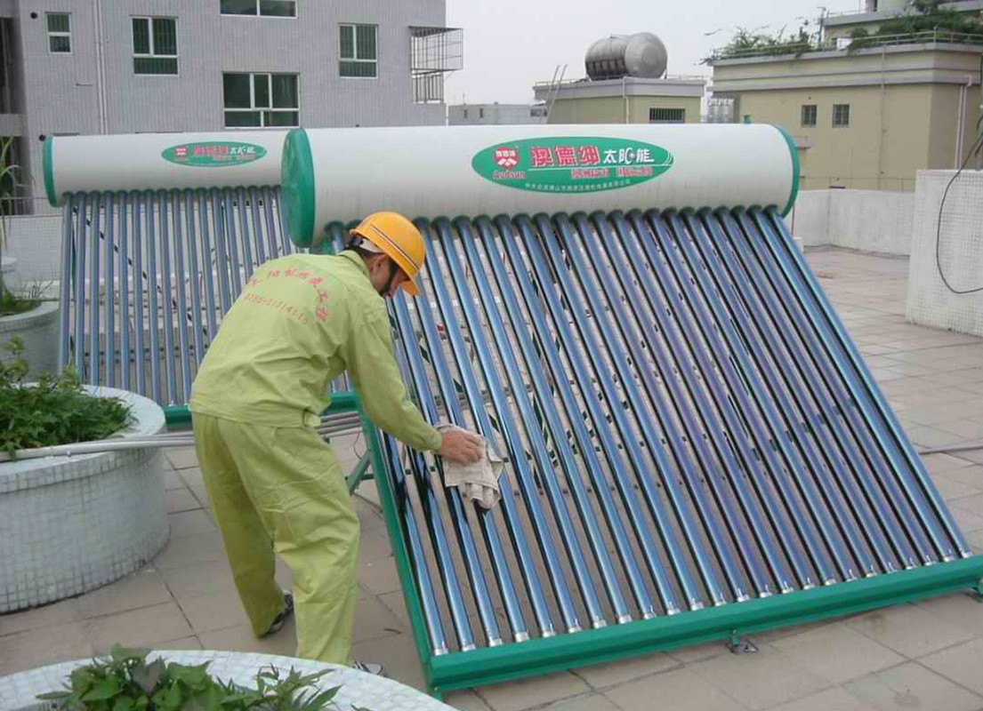 曾经普遍使用的太阳能热水器,太阳能热水器为什么放在屋顶