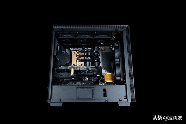 沉默是金~NZXTH700黑金电脑水冷装机秀