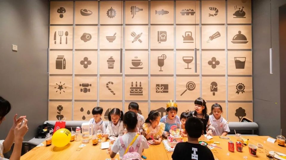 乐凯撒榴莲比萨买一送一只卖两周,乐凯撒爆浆榴莲披萨