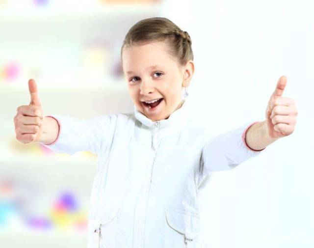 孩子上课好动注意力不集中怎么办,孩子上课小动作多爱说话怎么纠正