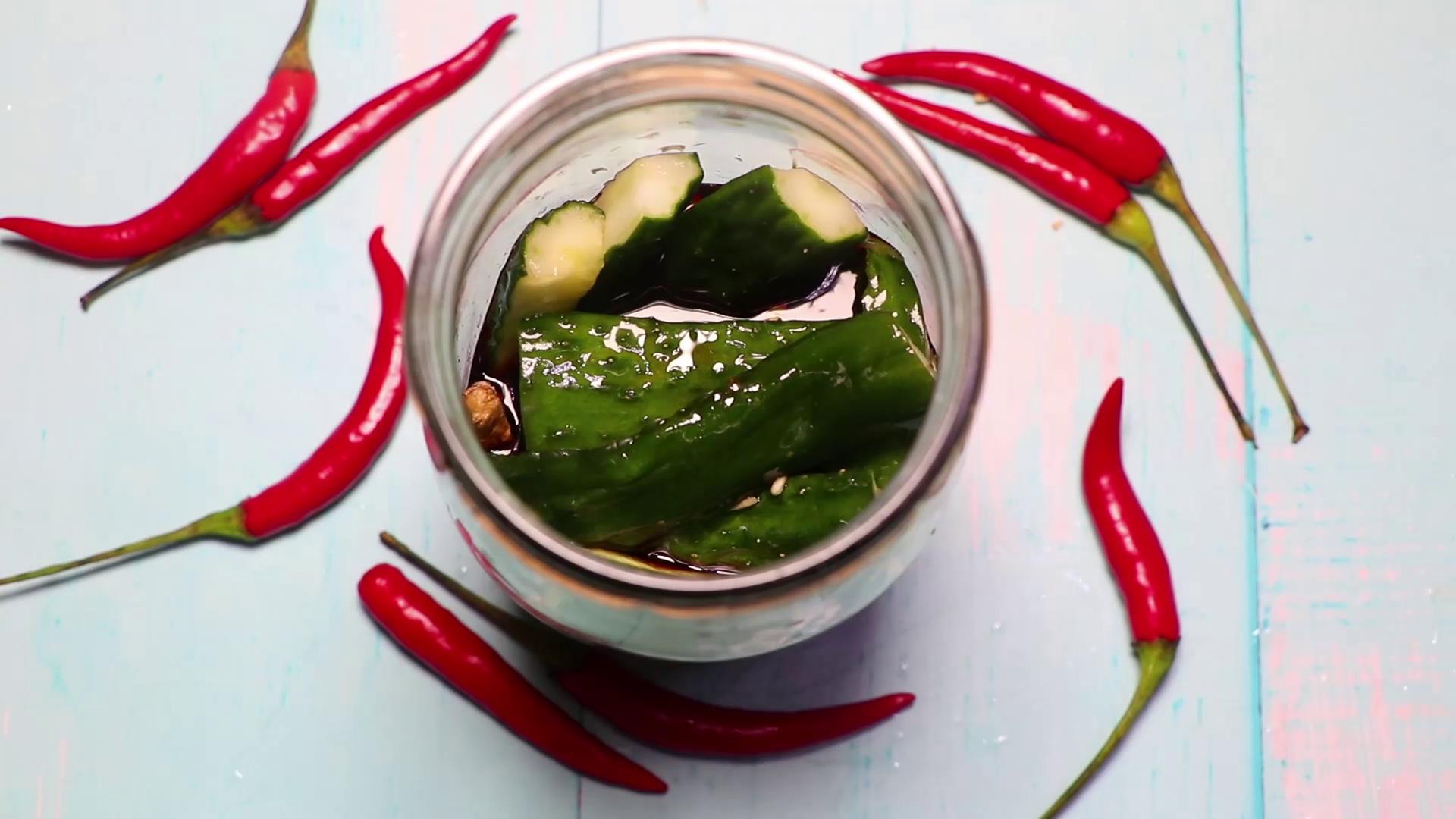 怎样腌黄瓜又脆又好吃,学会一招腌黄瓜保证又脆又爽口