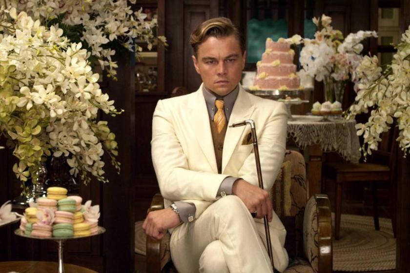 《了不起的盖茨比》:美貌的黛西被金钱异化,过着漫漫“幸福”路