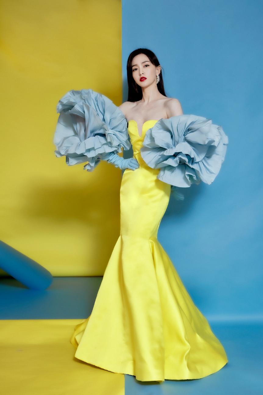 赵丽颖关晓彤穿戏装比拼,赵丽颖关晓彤高定