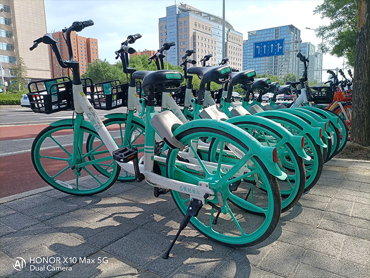 荣耀x10max和华为mate20x5g,5g大屏超能出击荣耀x10max图赏