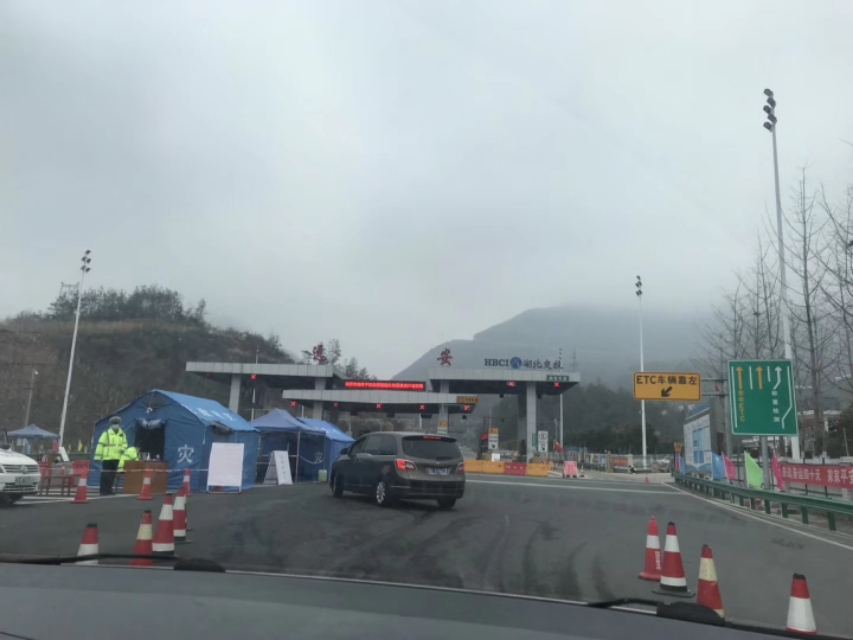 现在疫情大家都在家干嘛呢,疫情期间你们都在家干嘛