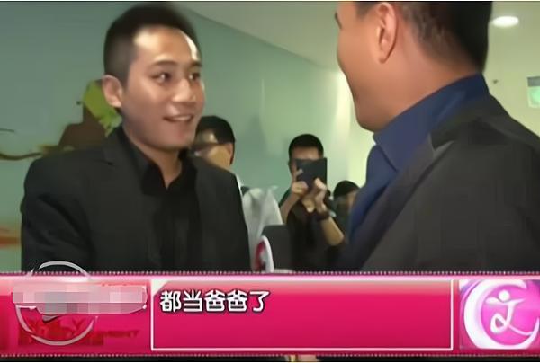 别揣测了，人家就是兄弟！20年了，你们这些观众也该出戏了