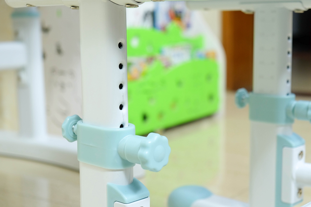 儿童简易爱果乐学习桌椅,爱果乐萌芽椅怎么样