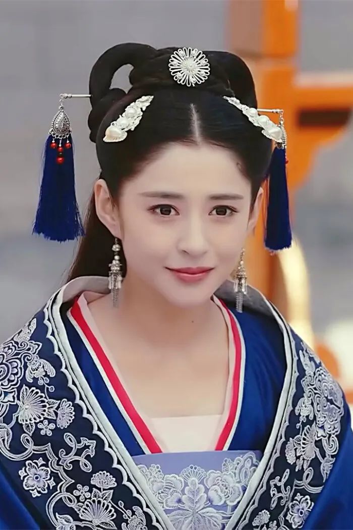 一胖毁所有：爆肥40斤“京城第一美人”李心艾，辛苦减肥有效果