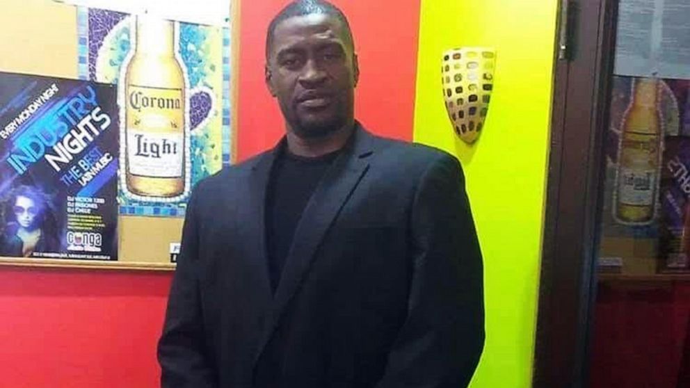 美国单身无业母亲年福利收入超15万人民币,“甜毒”正在摧毁底层黑人