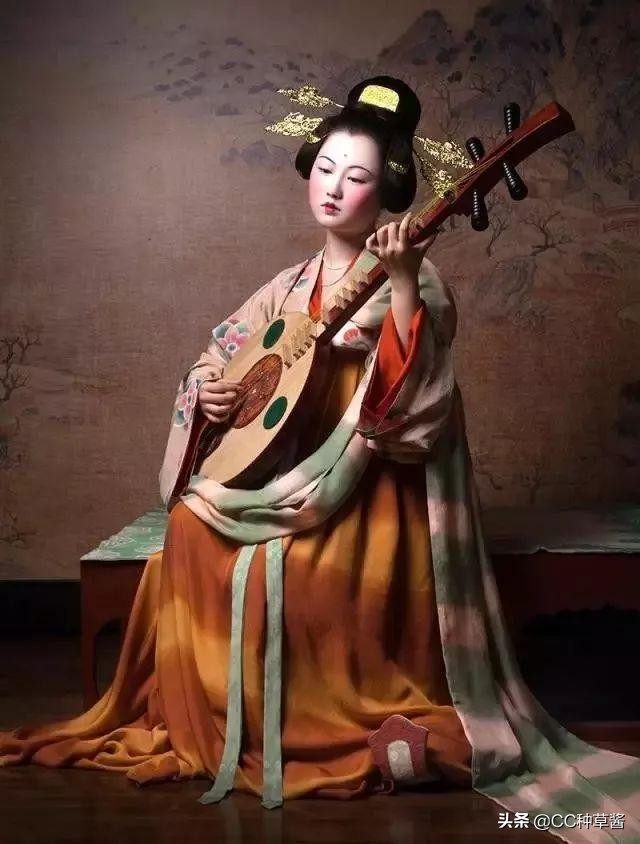 盘点各个年代的汉服,最正宗的汉服是什么样子的