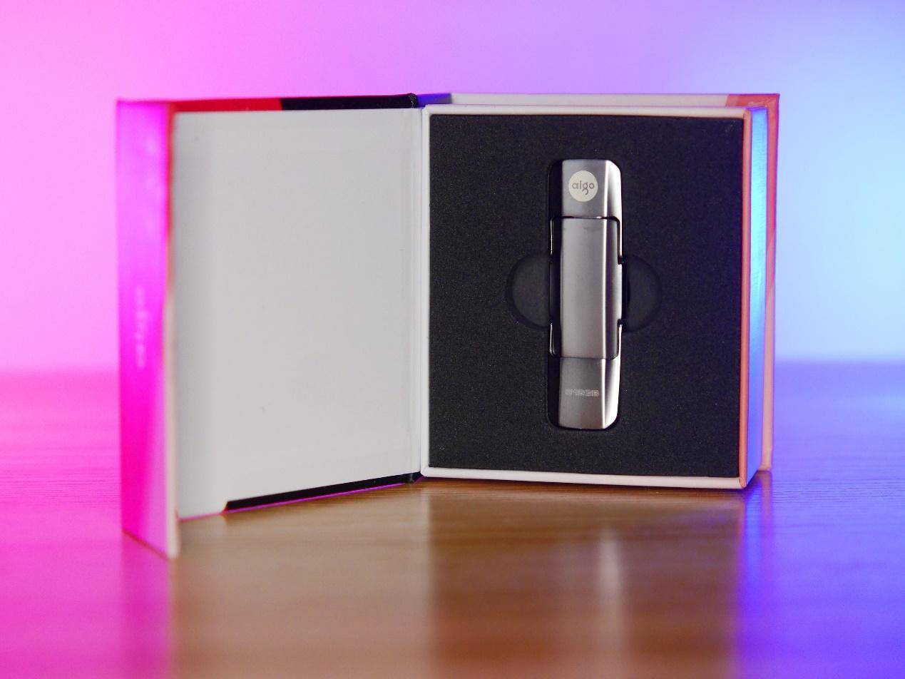 打破手机与电脑存储屏障?520MB/s的传输速度办公娱乐两相宜