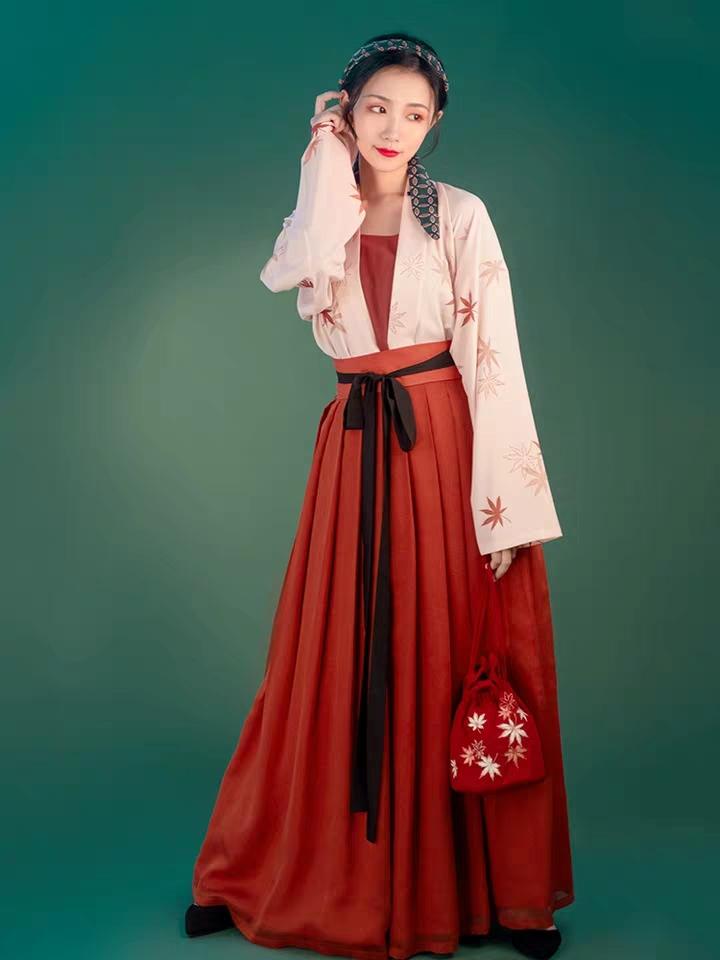 汉服的款式和颜色如何选择,汉服穿哪种款式好看