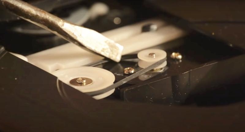 dvd光盘放进去不转怎么解决,dvd机不读碟故障维修小技巧