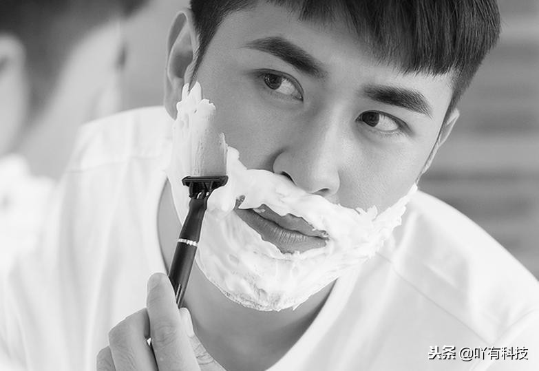 在买买买的时候为男朋友送上一份惊喜，焕醒剃须刀