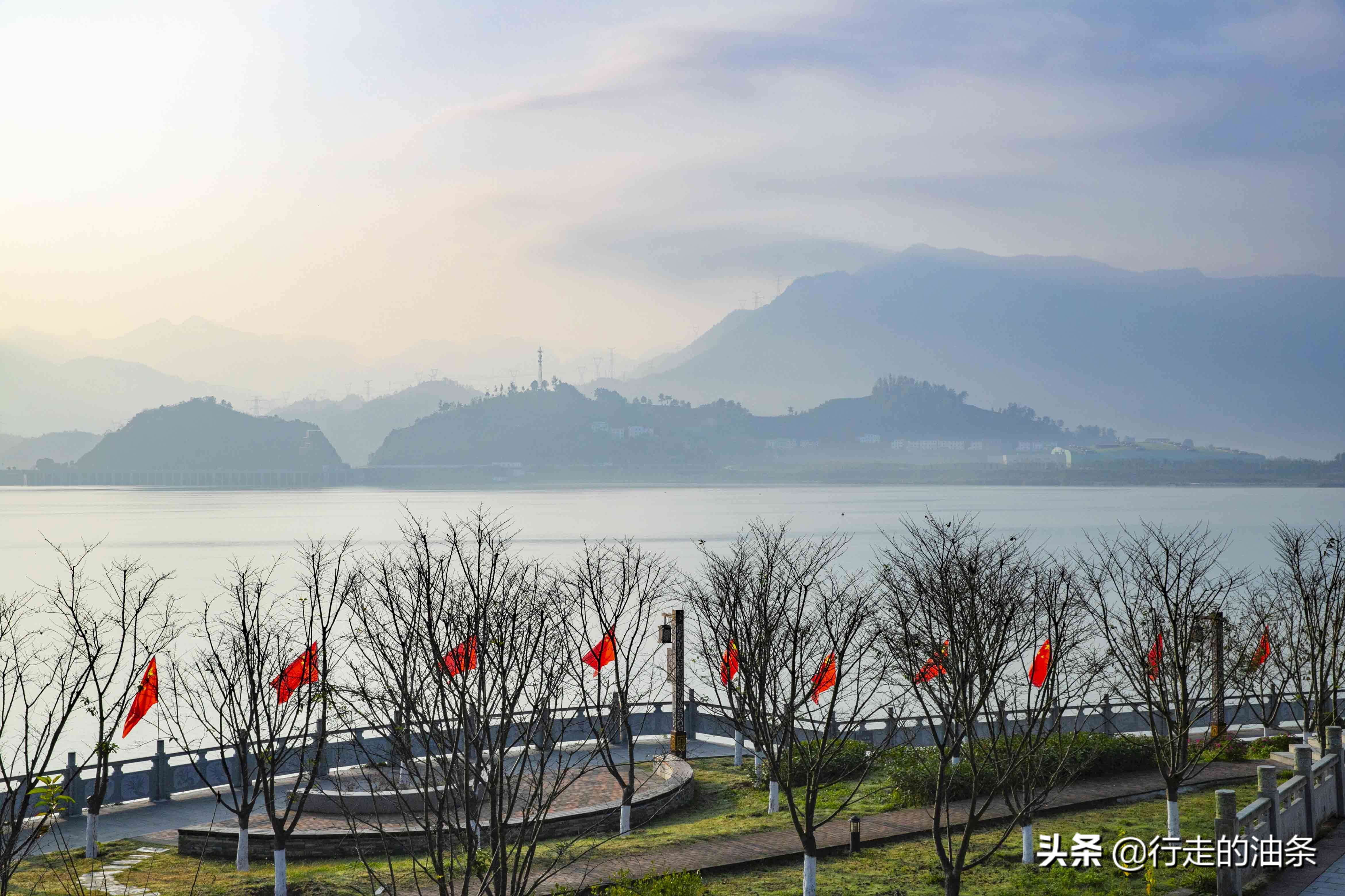 三峡大坝屈原故里视频,屈原的故里三峡大坝
