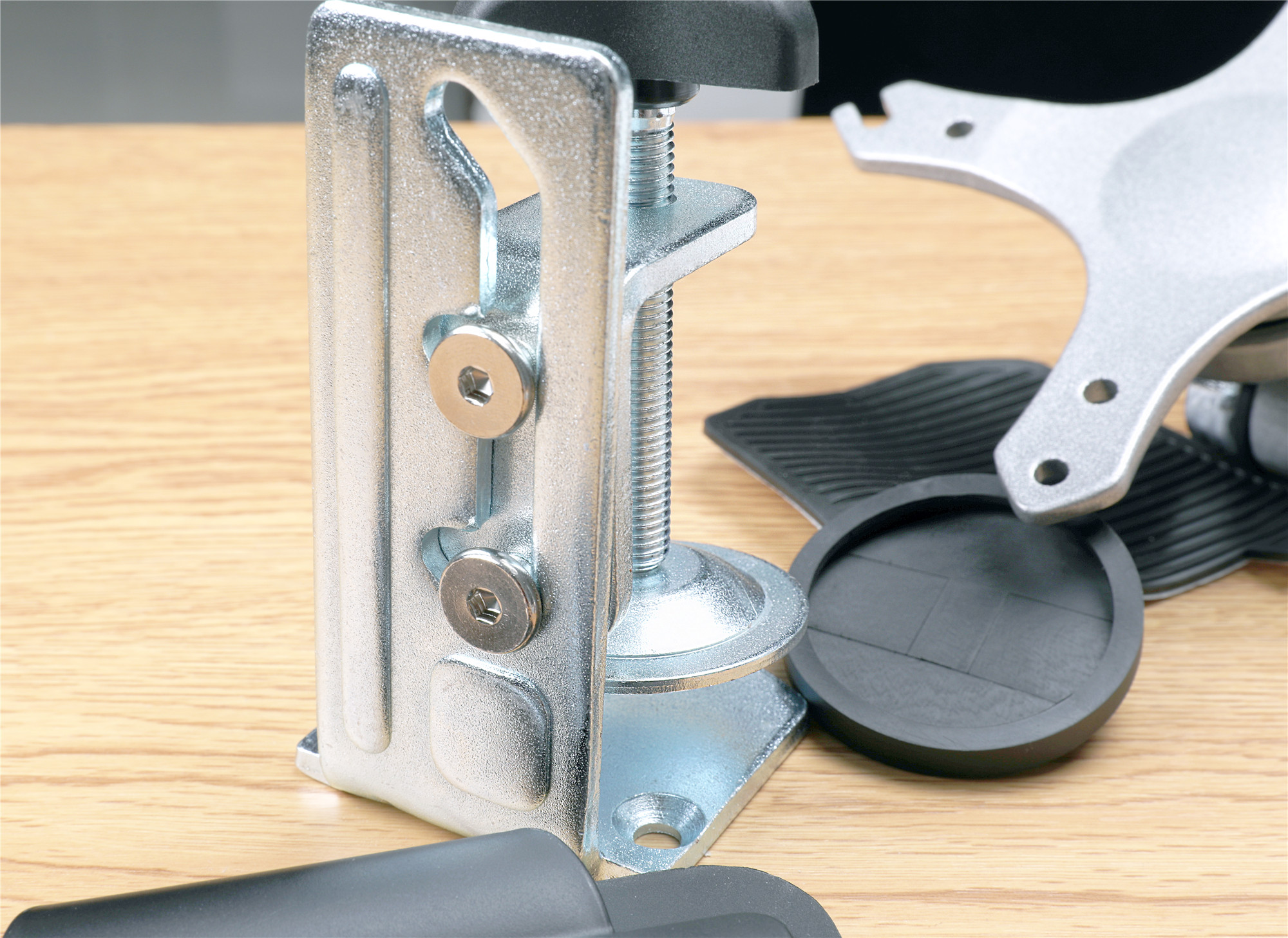 办公拒绝职业病，乐歌D7显示器支架会成为公司工作的标配吗？