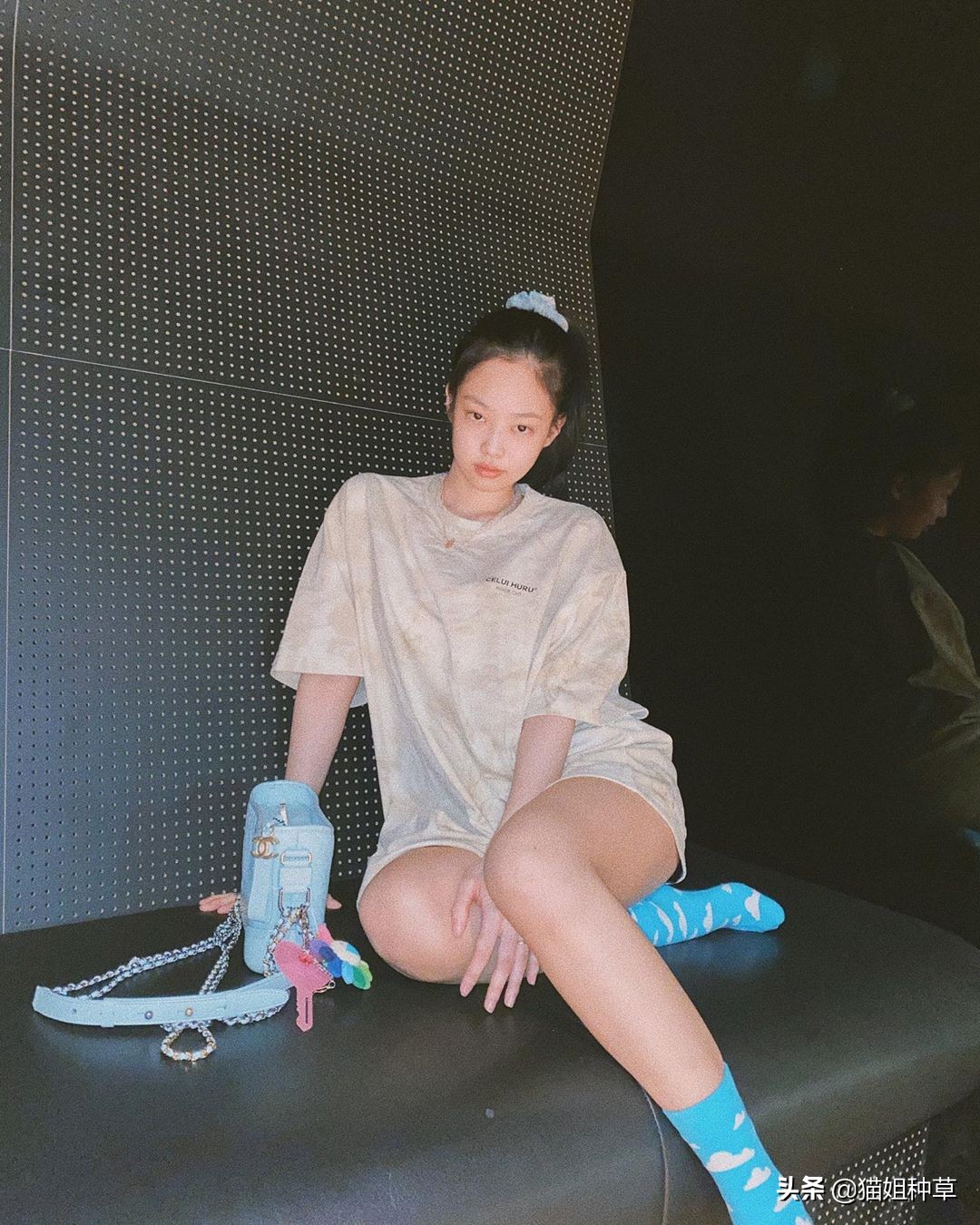 今年秋冬小配饰流行,今年流行款配饰