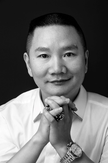 中国国际时装周将在京举办,看设计师李祖亮如何演绎姹寂美学