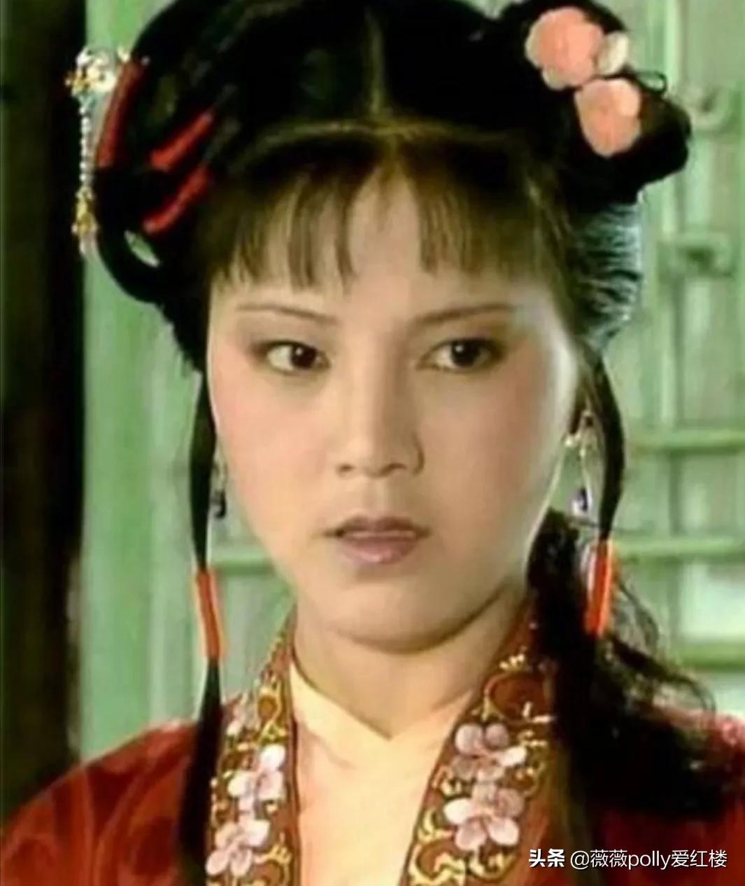 王夫人为什么让薛宝钗管理大观园,王夫人提拔袭人