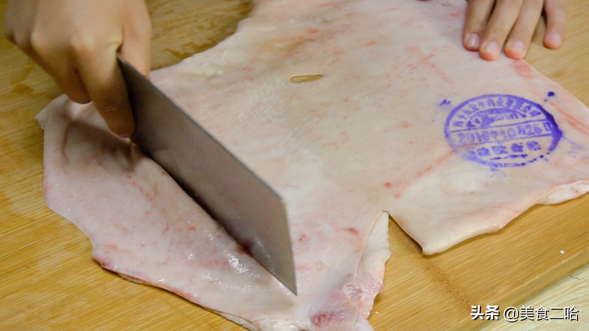 猪皮除了做皮冻还能咋吃,猪皮除了做冻还可以怎么吃