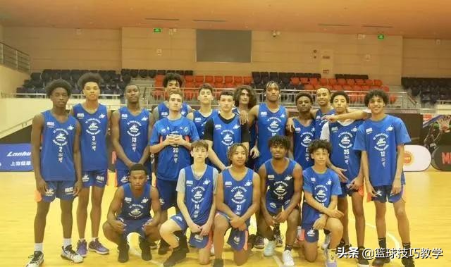 中美篮球差距还是太大，三场狂胜95分，詹韦儿子联手太强了