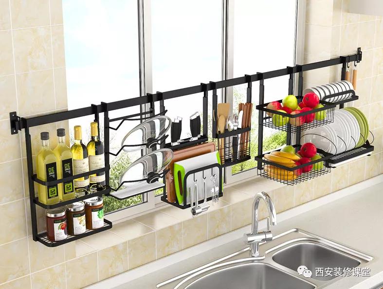 厨房一面墙全是窗户如何收纳,大玻璃窗厨房收纳