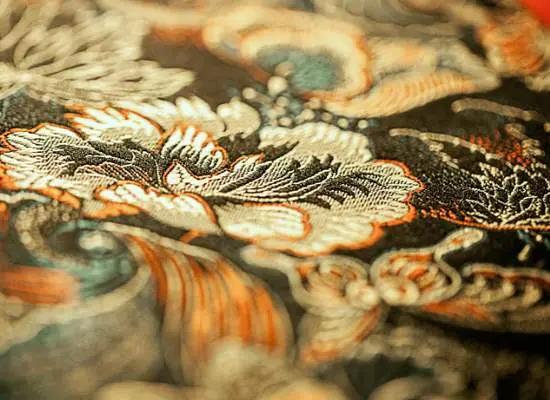 寸锦寸金指的是蜀锦还是云锦,蜀锦名贵吗