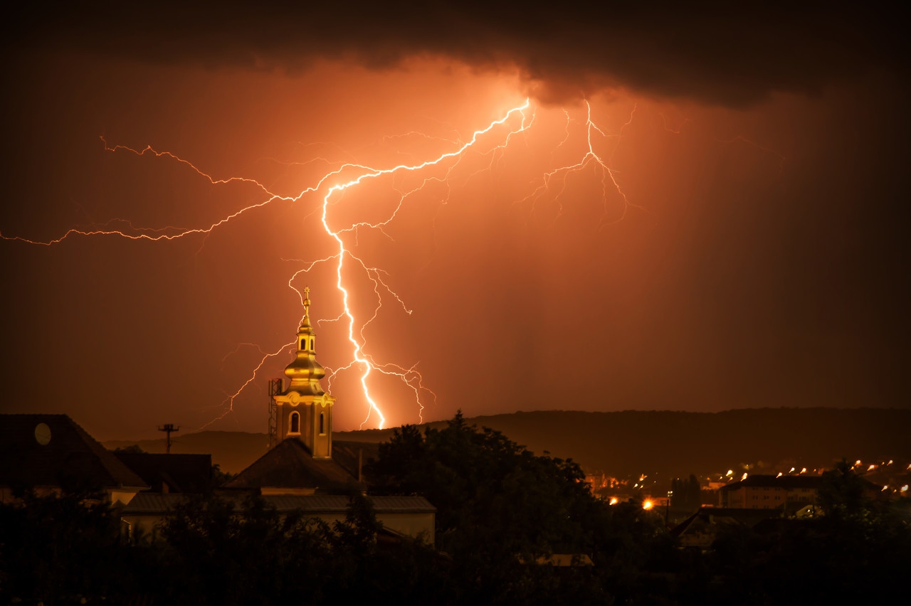 光年是什么含义解释一下,光年是什么概念