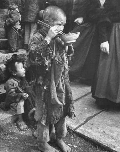 毛*东泽**水晶棺:工艺多高超?纯度99.9999%:要为后人瞻仰