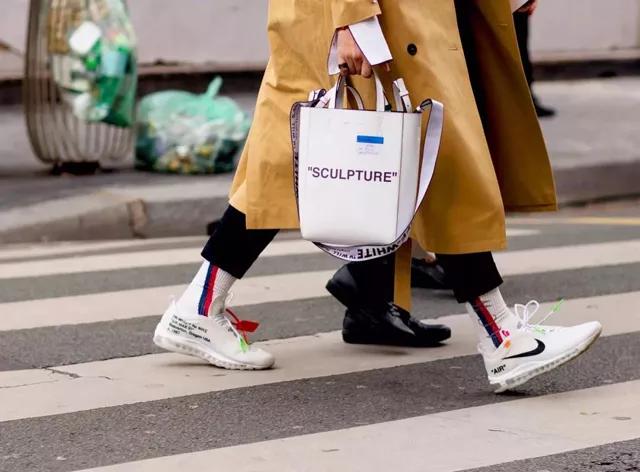 韩国练习生小白鞋,偶像练习生的鞋