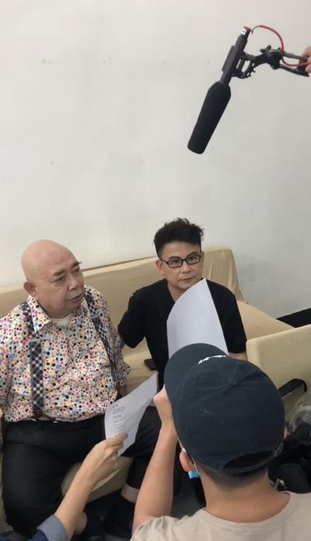 黄一山和黄一飞是同父同母吗,黄一山黄一飞采访