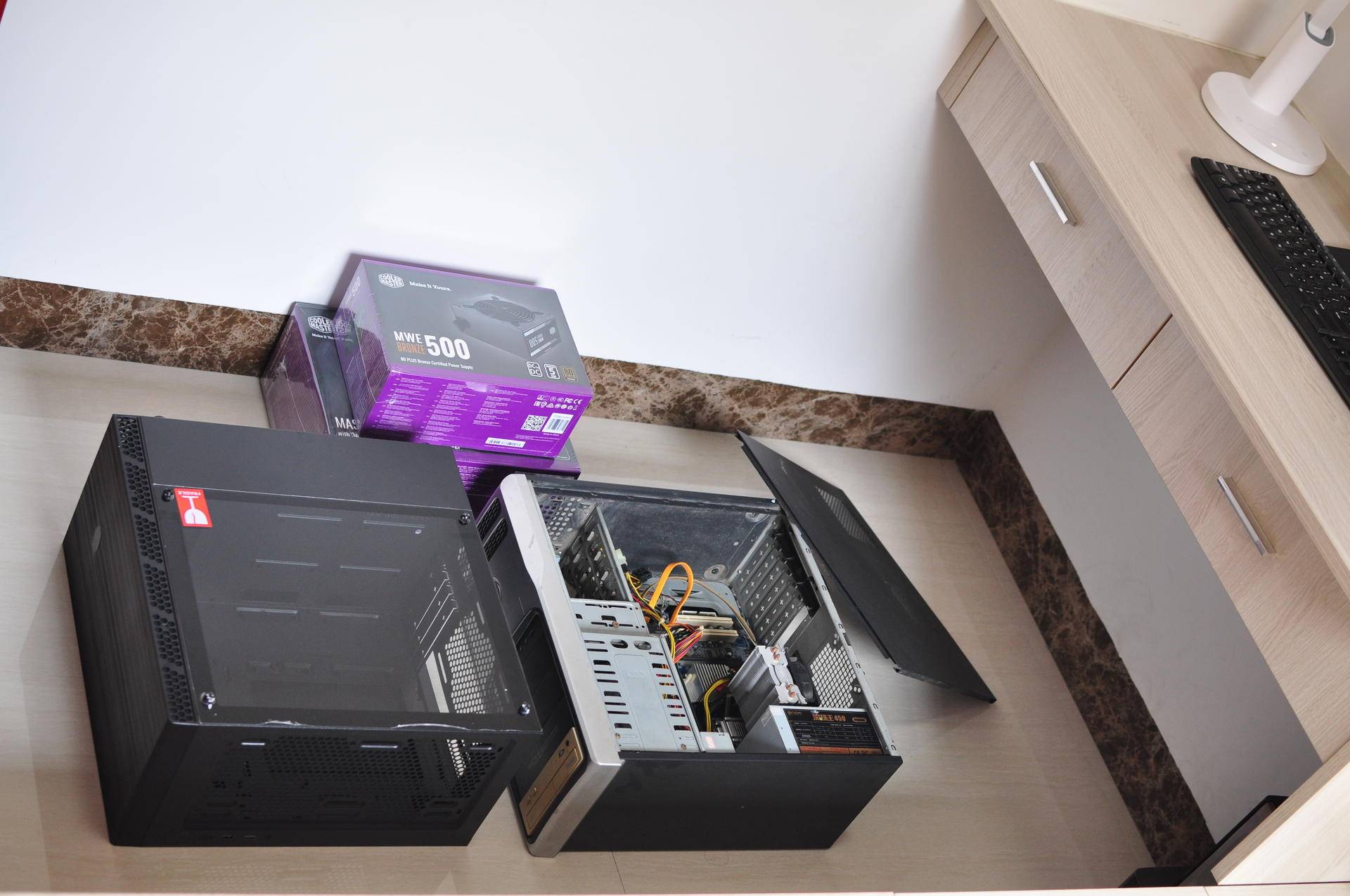 全靠图纸和客服加度娘,小白也能装电脑