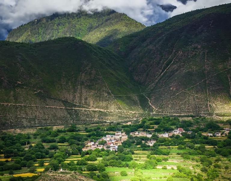 美丽云南(第二季)|香格里拉深处最耀眼的明珠——美名:迪庆·德钦县