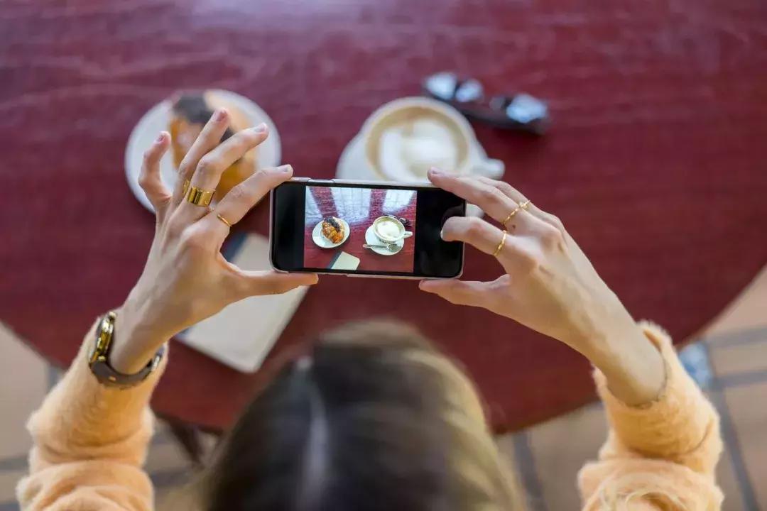 美国网红收入82亿美元,美国网红赚50万