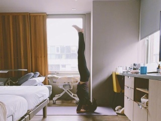 快速轻松练习腰倒立,练核心对倒立有帮助吗