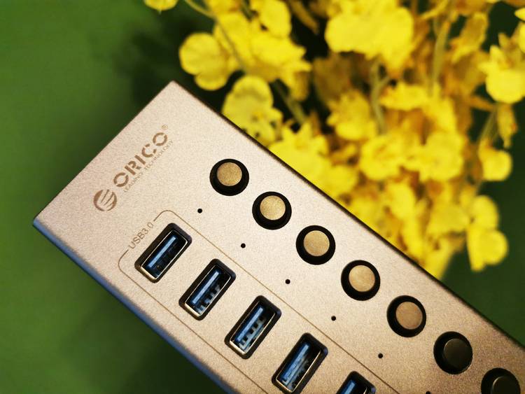 零售哪有批发爽?奥睿科10口集线器带你领略工业级批量处理