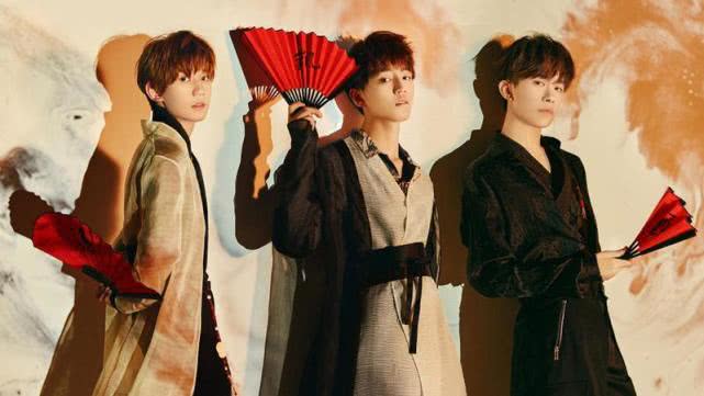 汪苏泷哪一首歌被tfboys退回,汪苏泷给tfboys写的一首歌