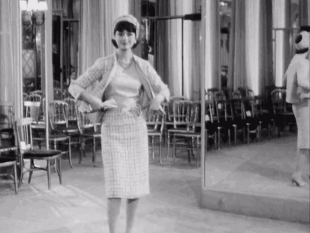 穿搭提案观:为什么明星们都深有执念的「小香风」,你却不感冒?