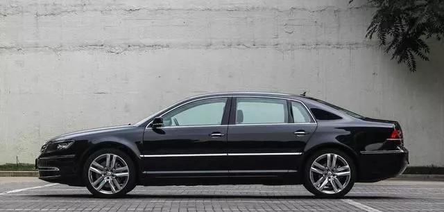 辉腾曾经的大哥,大众辉腾有多豪华