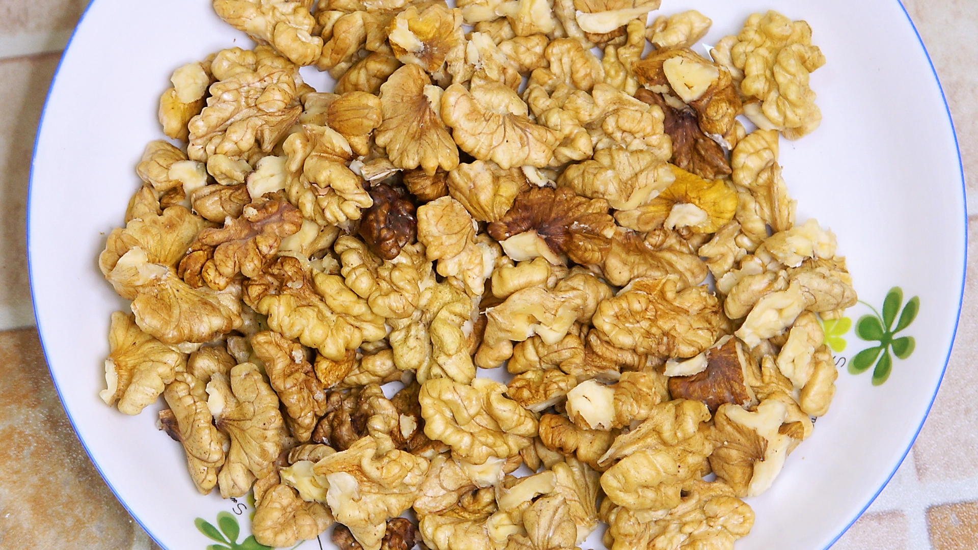 自制红枣核桃糕的简单做法,自制红枣核桃糕没有淀粉怎么办