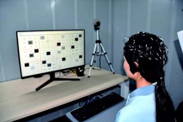 我国芯片突破意念隔空打字成现实,中国人类大脑芯片